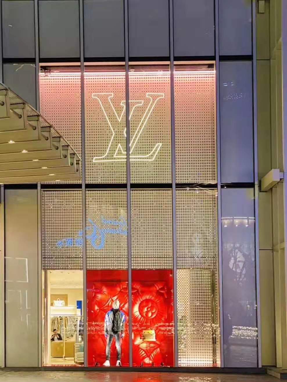 上海港汇恒隆改造新动向，首层louis vuitton、gucci等大牌已亮相