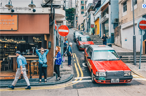 周一全球观察：香港很受伤，海港城空铺、百年先施易主、堡狮龙贱卖……